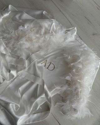 Personalizované saténové župany, nájdete jedine na www.monroe-fashion.sk. ✨ Vyrobené na Slovensku #madeinslovakia...